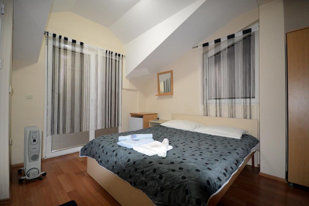 Mitko'S Guest House โอครีด ภายนอก รูปภาพ