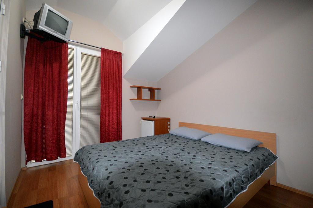 Mitko'S Guest House โอครีด ภายนอก รูปภาพ