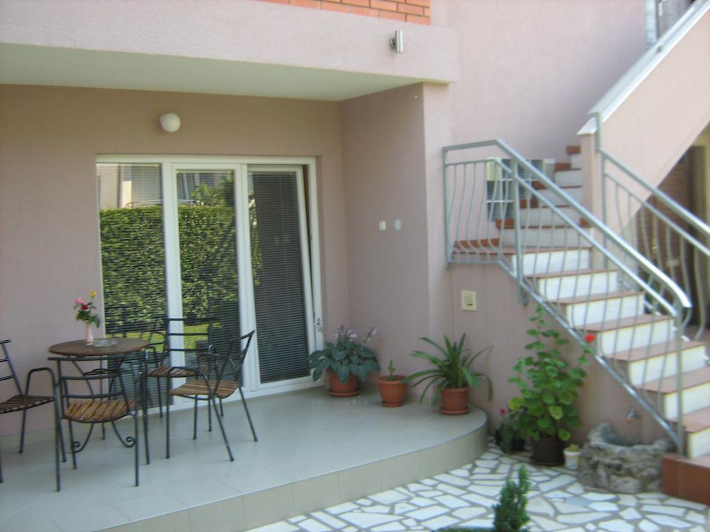 Mitko'S Guest House โอครีด ภายนอก รูปภาพ